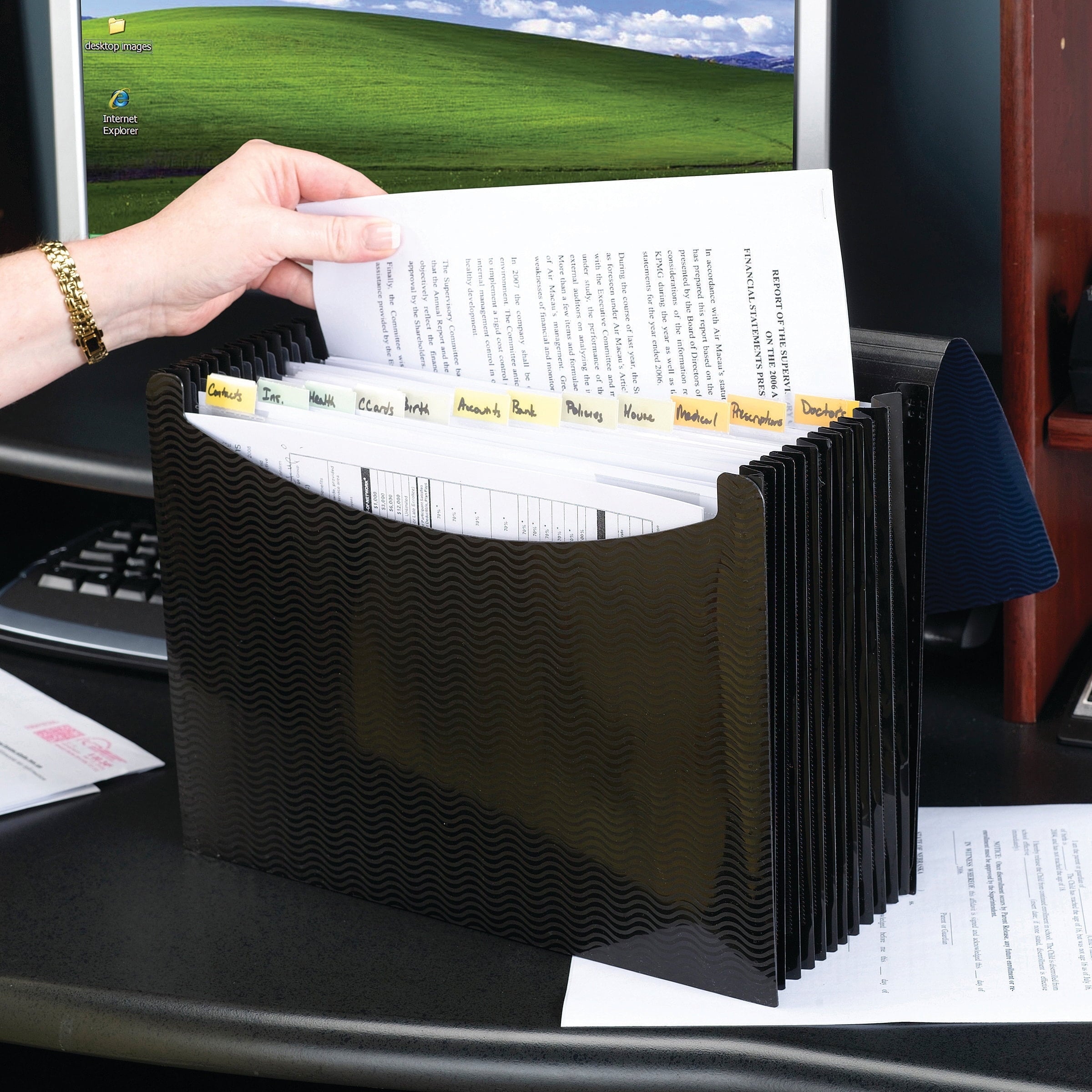 Smead Poly Expanding File. 12 Pockets. Letter Size. Blue/Black