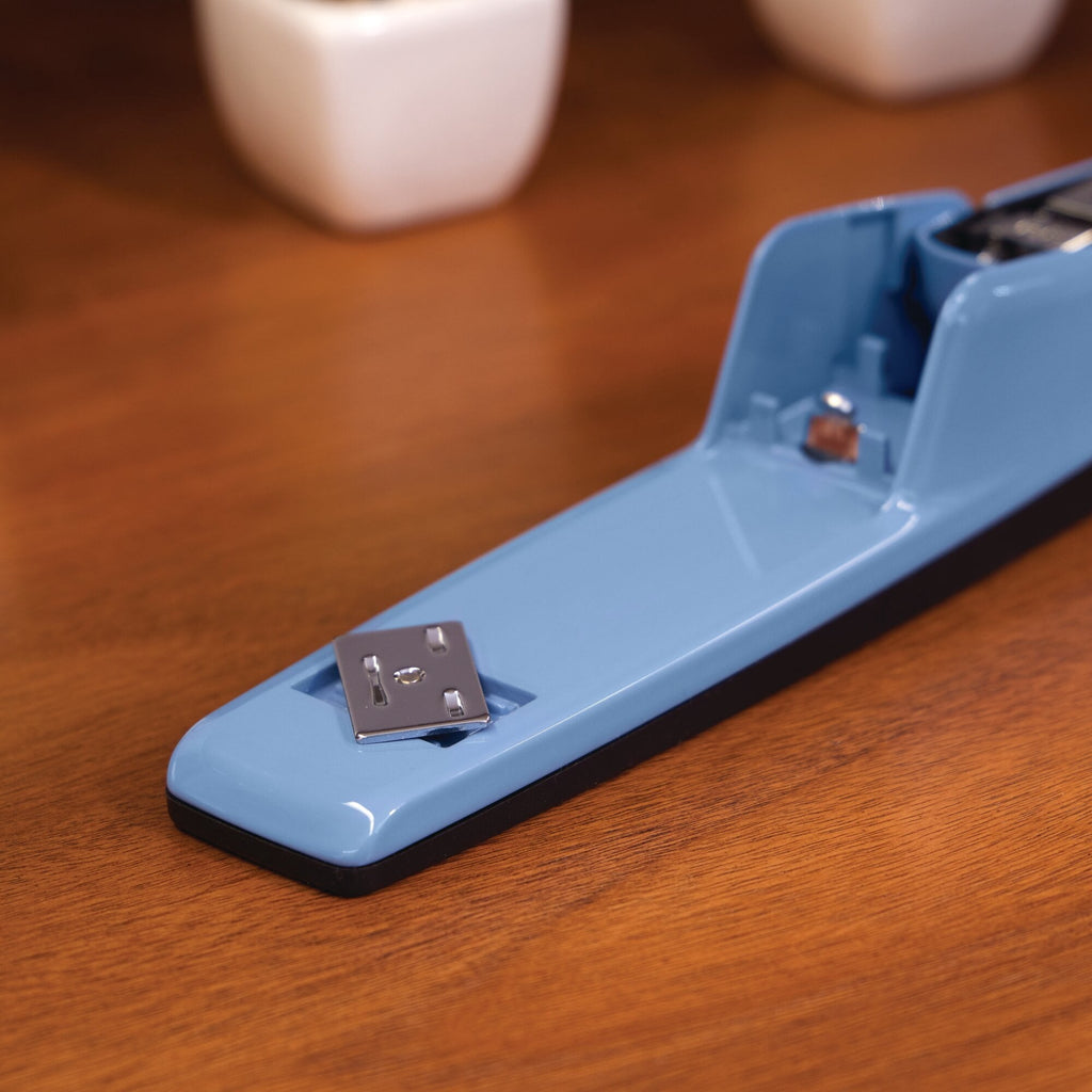 Swingline 747 Classic Desktop Stapler. 30-Sheet. Blue