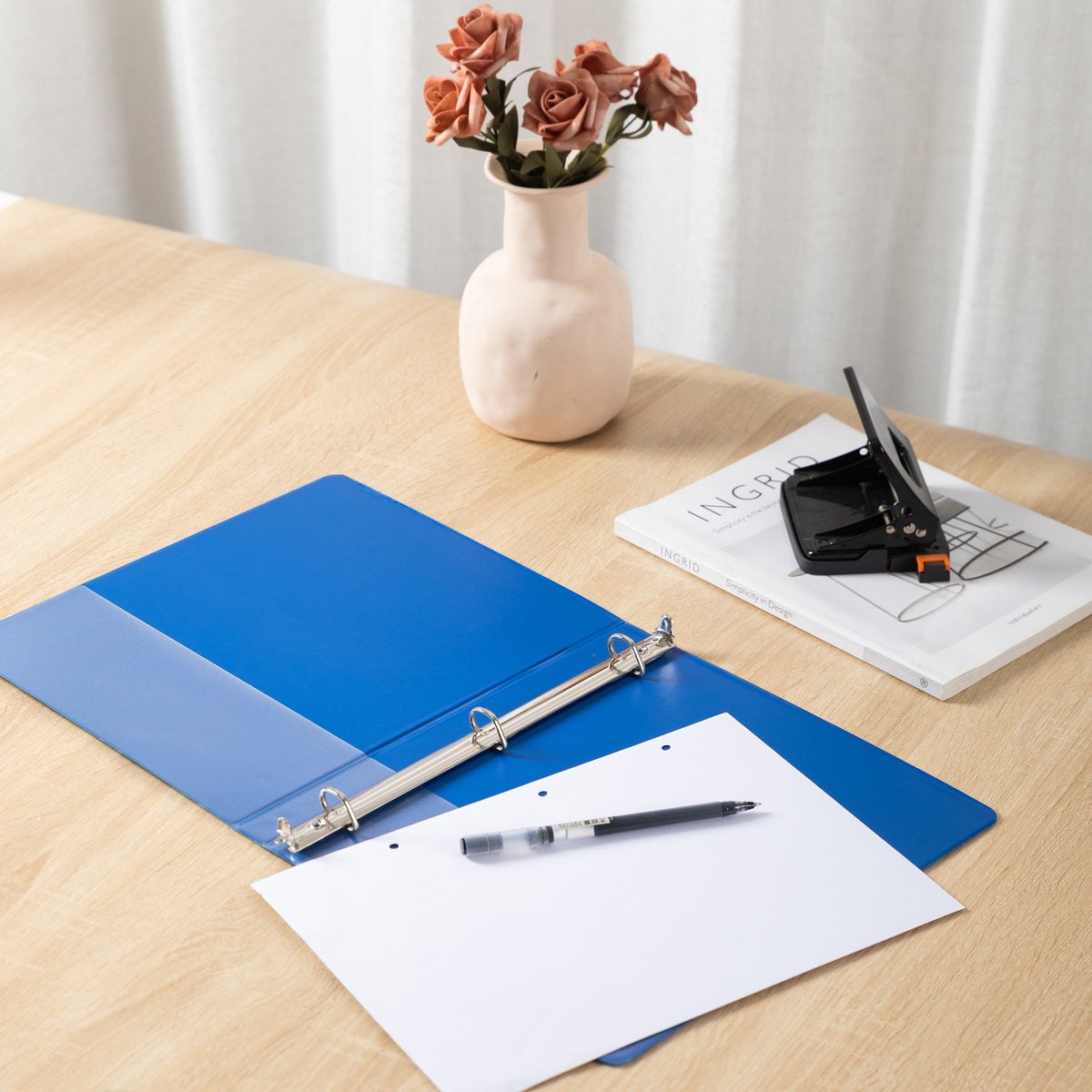 Pen+Gear Durable View 1/2 D-Ring Binder. Cobalt Blue